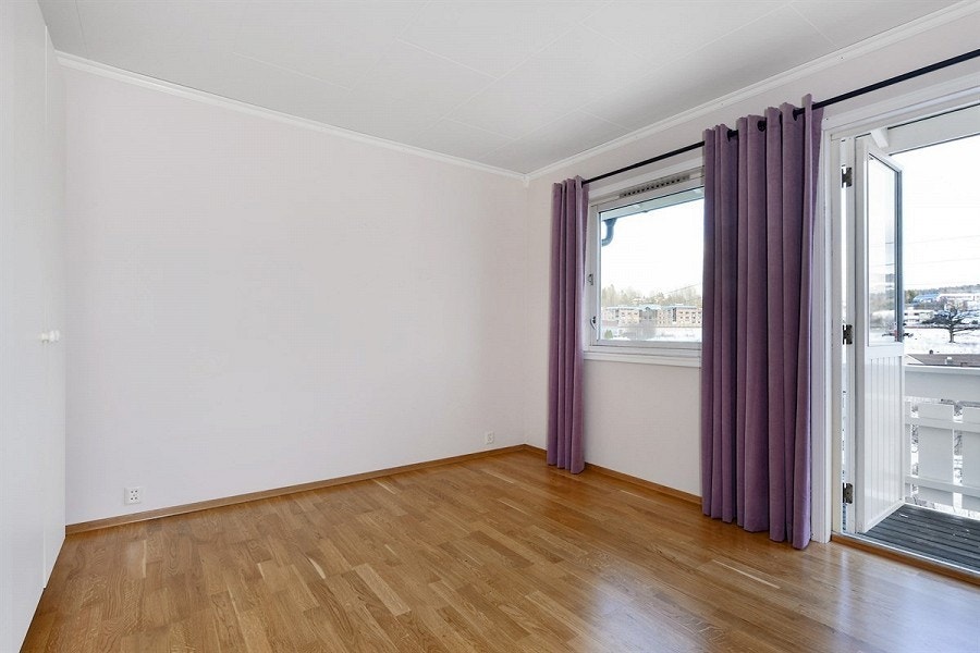 hoved soverom med utgang til veranda. Soverom Galleribilde