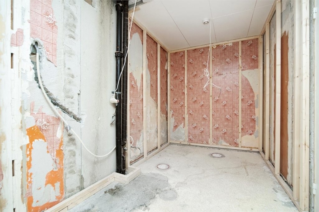 Badet er klart til oppussing. Galleribilde