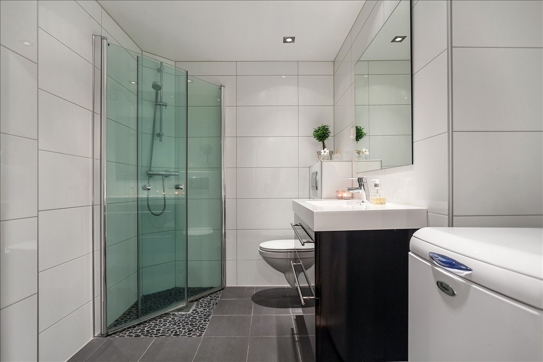 Flott bad i moderne stil. Galleribilde