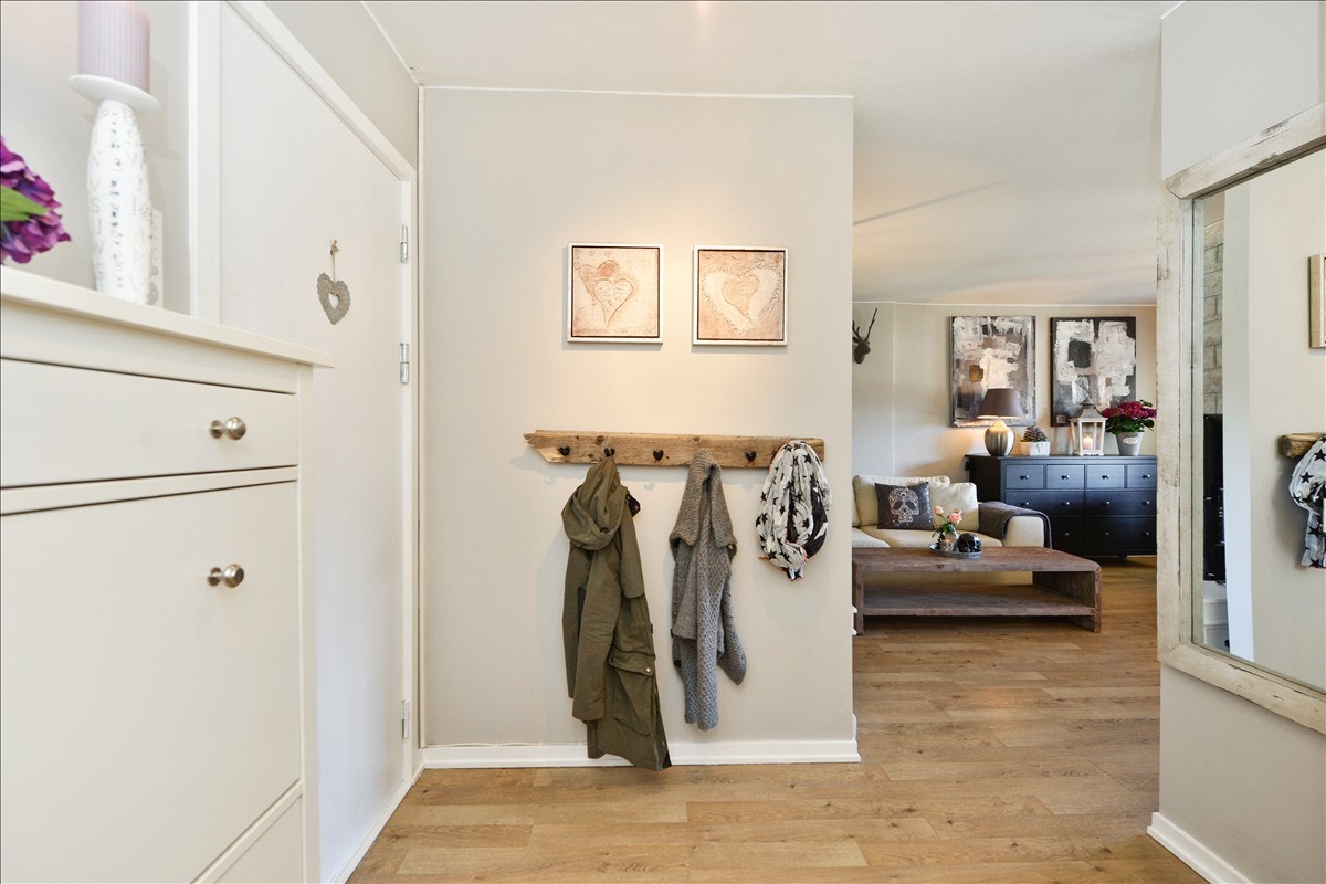 Romslig gang Galleribilde