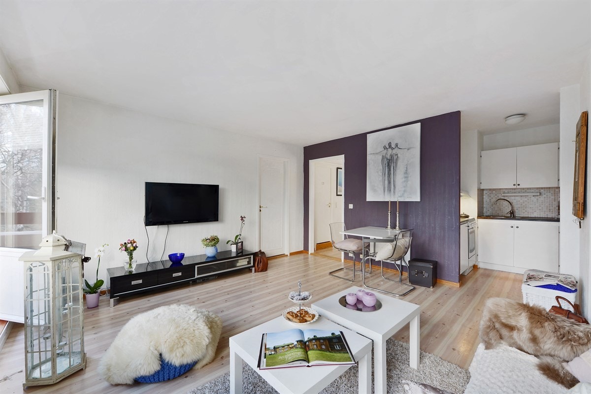 Stue med god plass for spisebord Galleribilde