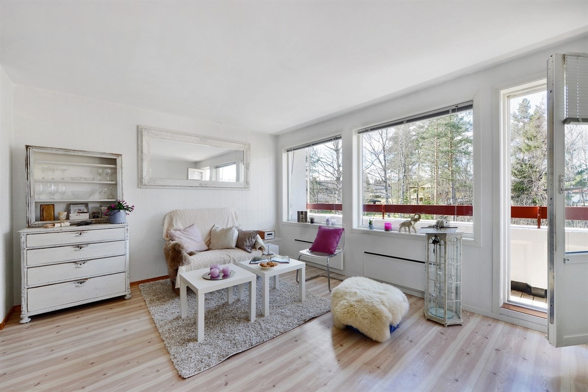 Stue med utgang til balkong Galleribilde