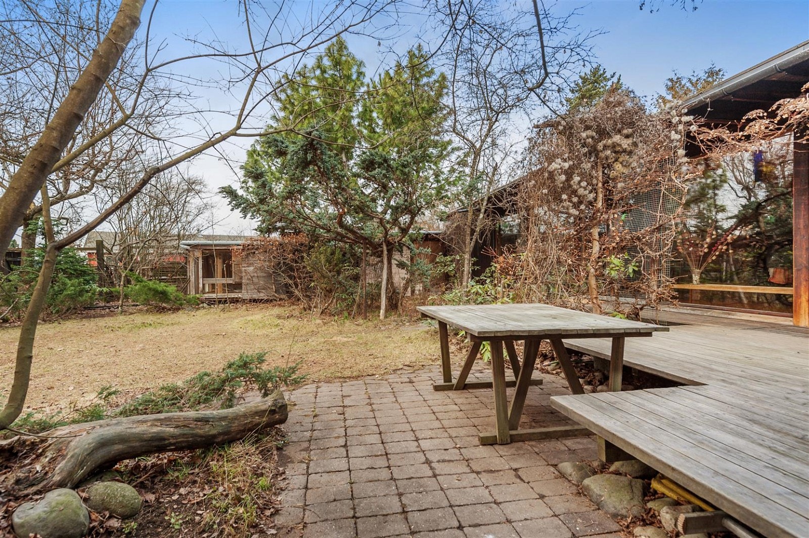 Terrassen fungerer også som sittebenk Galleribilde