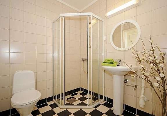 Det er opplegg for vaskemaskin på badet Galleribilde