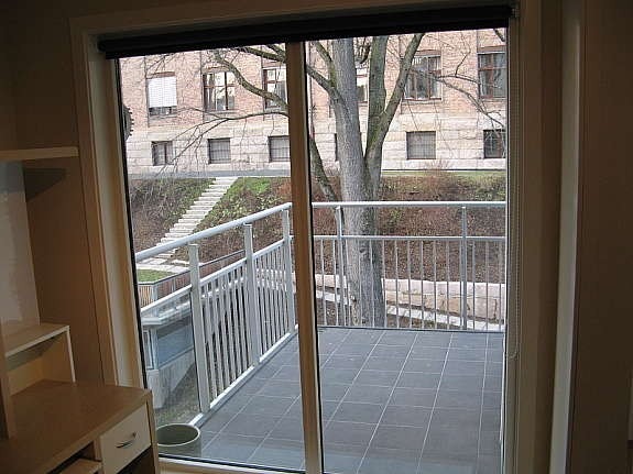 BALKONG SETT FRA SOVREOM Galleribilde