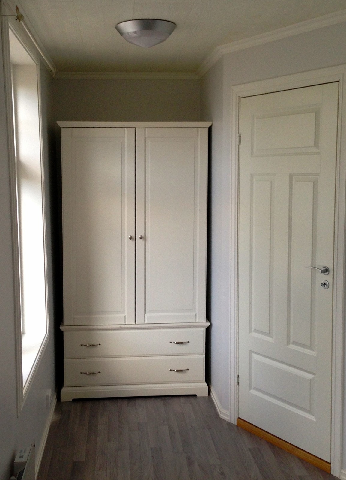 Garderobe Galleribilde