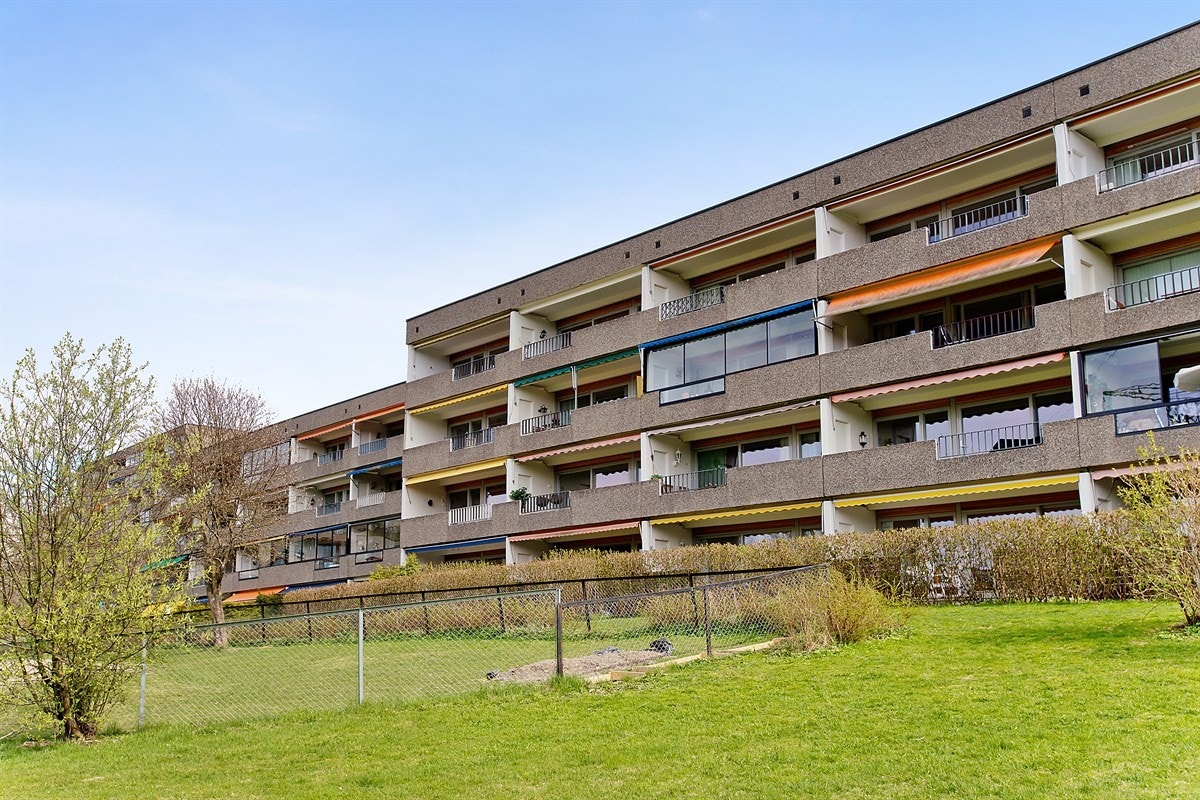 Leiligheten har en meget god og usjenert beliggenhet grensende mot Mærradalen Galleribilde