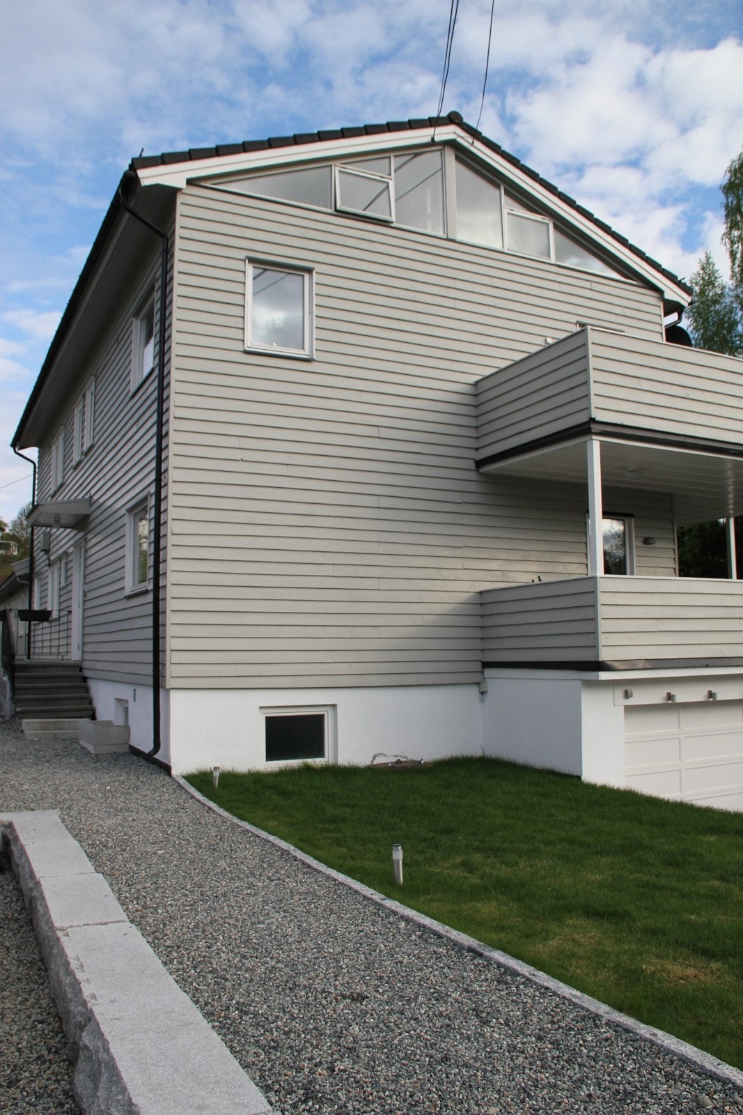 Fasade mot nordvest, inngang leilighet fra Storengveien Galleribilde