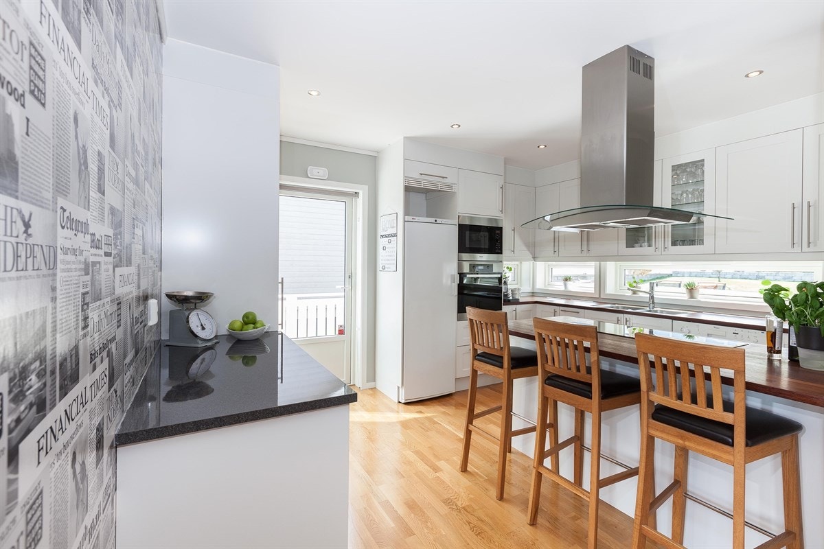 Utgang til terrasse fra kjøkken. Galleribilde