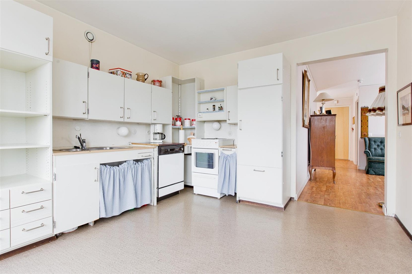 Kjøkken med spiseplass Galleribilde