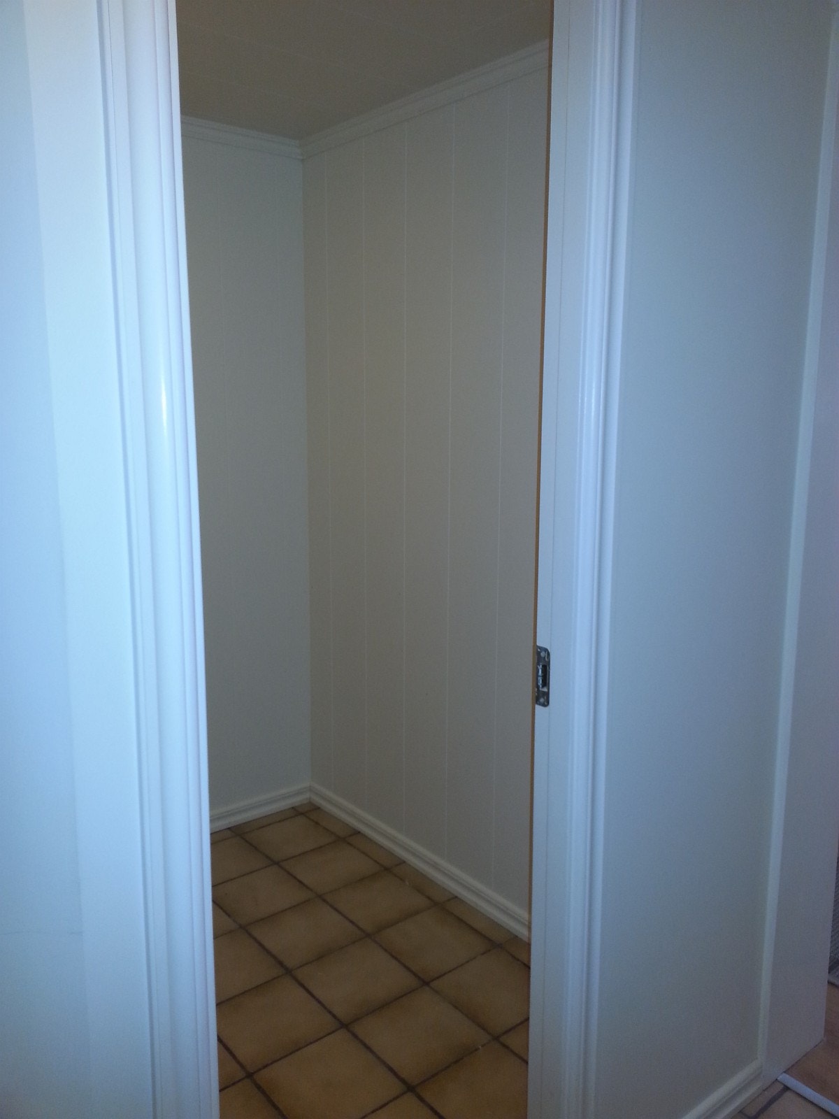 Bod (ca 2,3 x 1,6 m) Galleribilde
