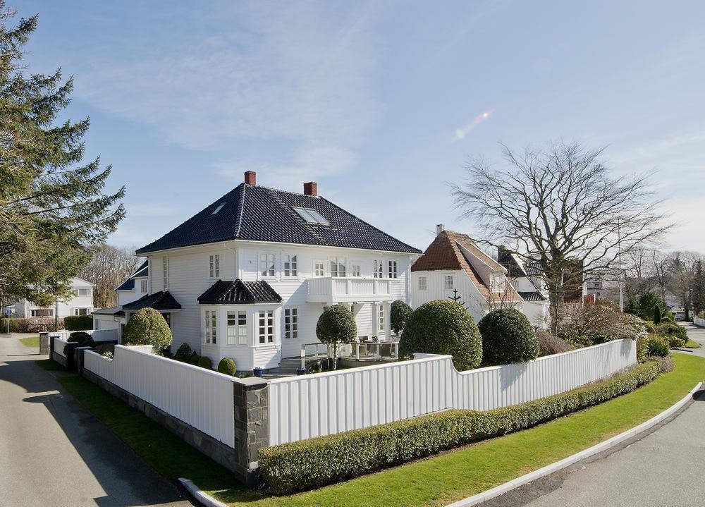 Huset er opprinnelig tegnet av arkitekt Storhaug. Galleribilde