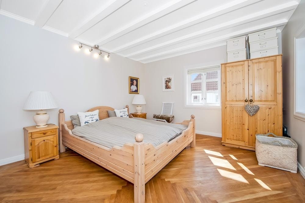 Soverom nr. 4 i 2. etasje med særegent tregulv. Galleribilde