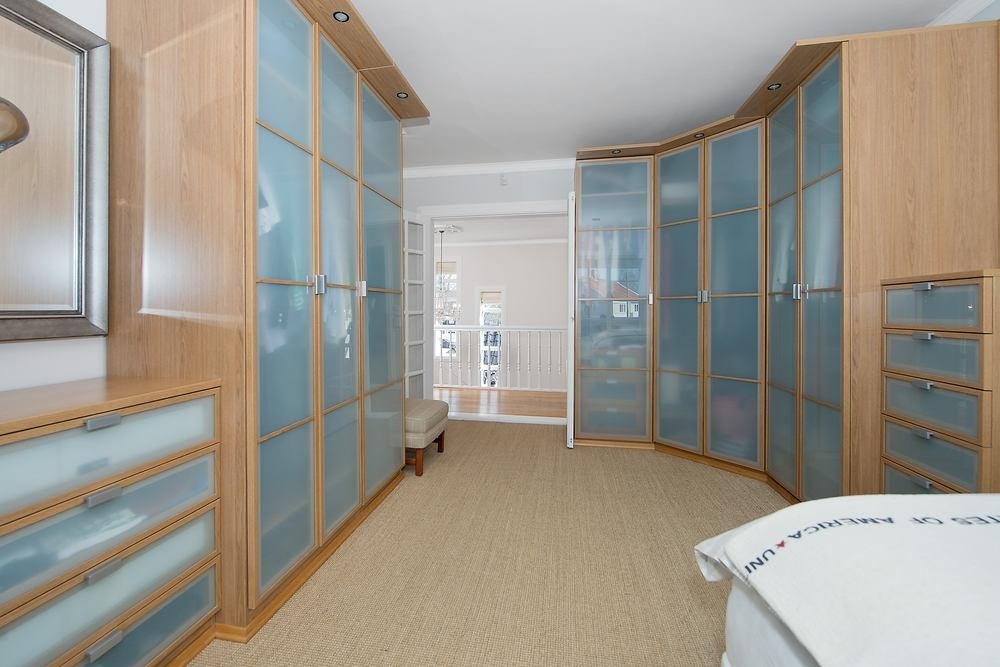 Lekker og stor garderobe. Galleribilde