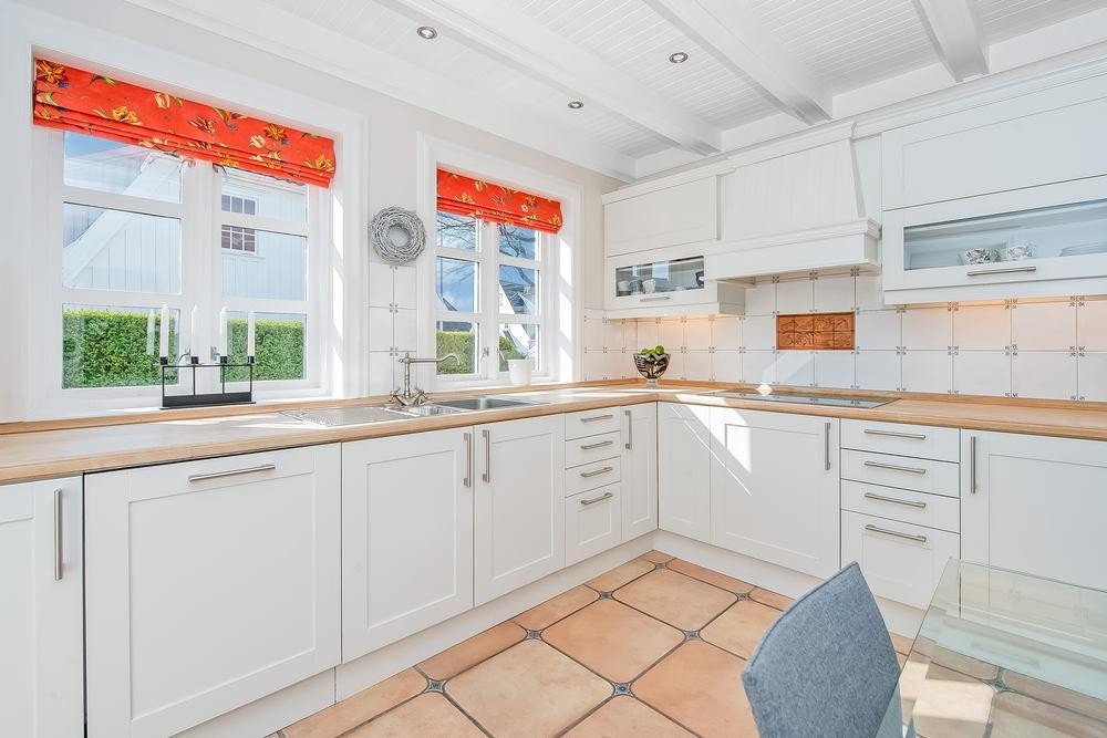 Innredning i hvit utførelse. Galleribilde