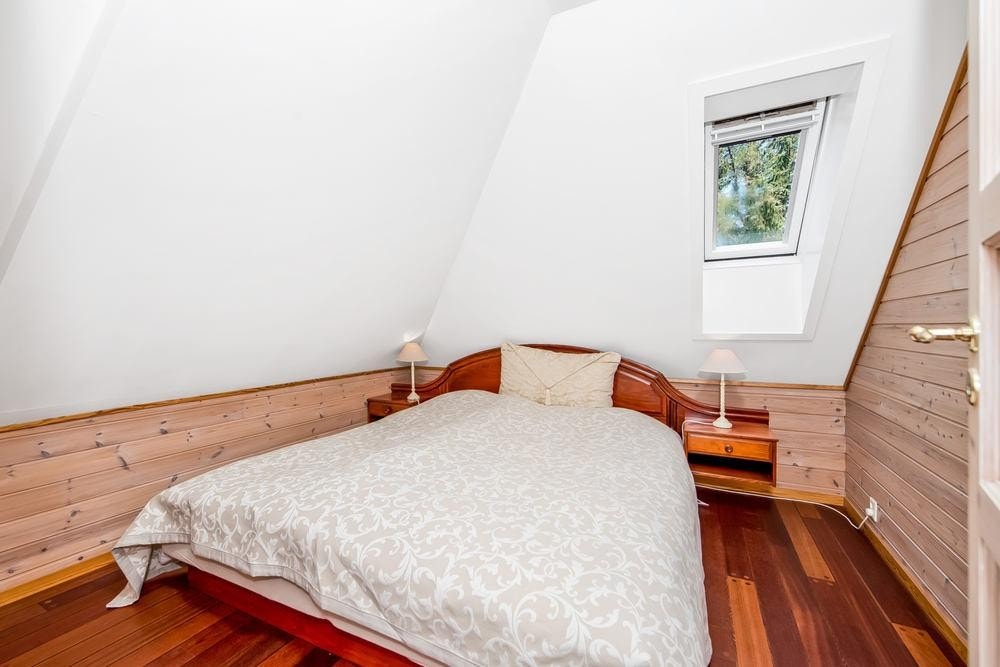 Rom på loft som er benyttet som soverom. Galleribilde