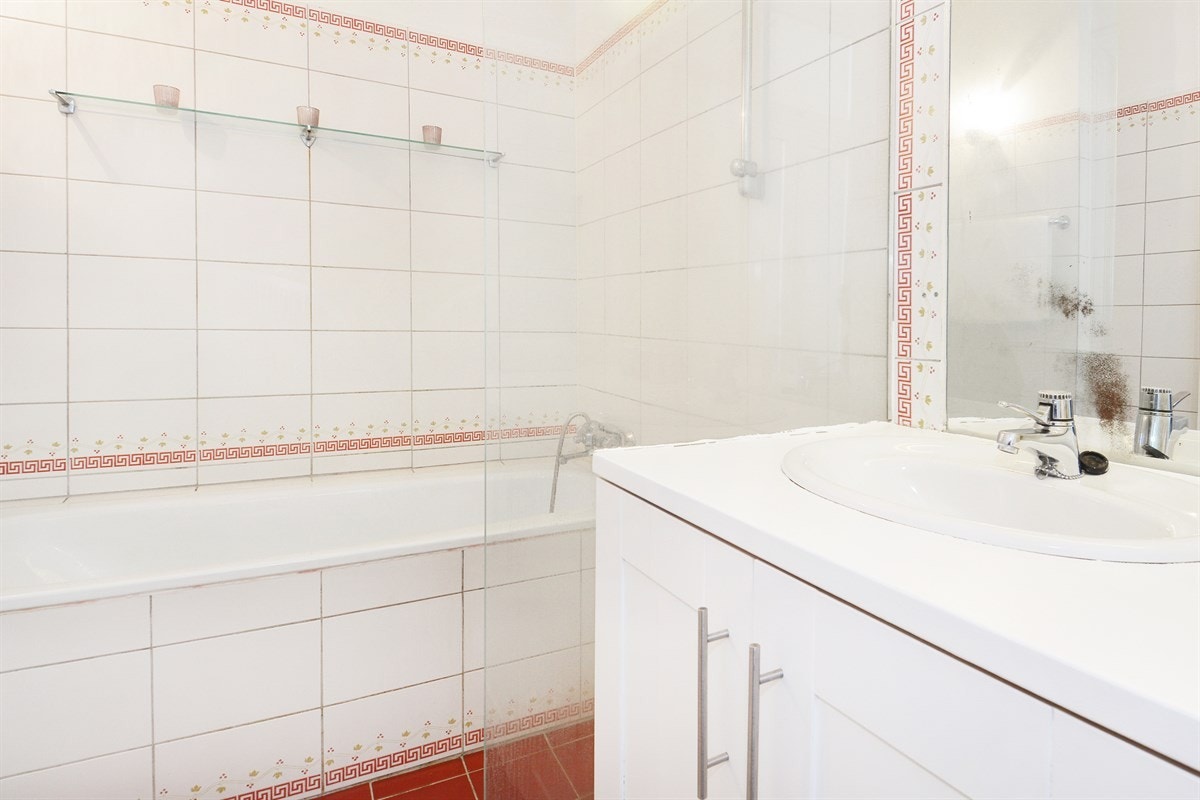 Både badekar og dusjhjørne Galleribilde