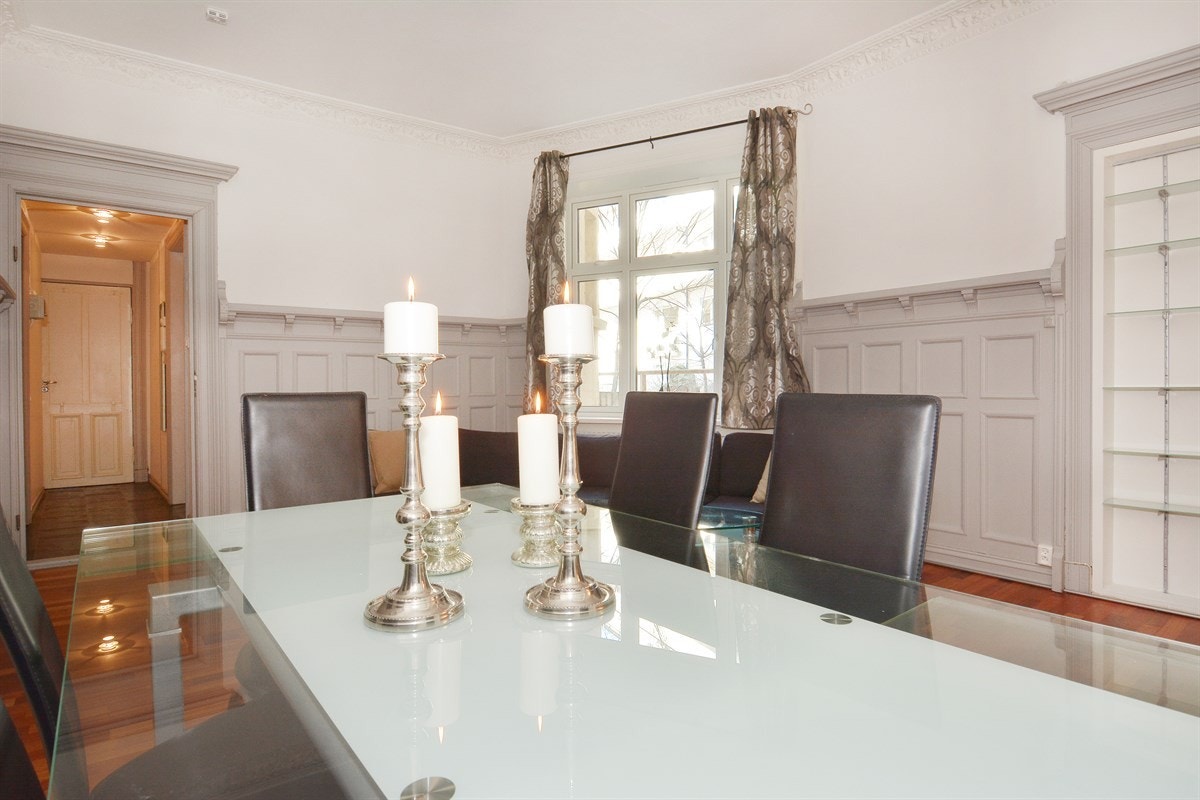 Spisebord Galleribilde