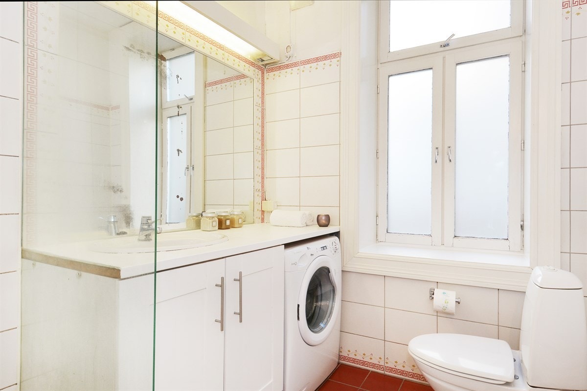 Flislagt bad Galleribilde