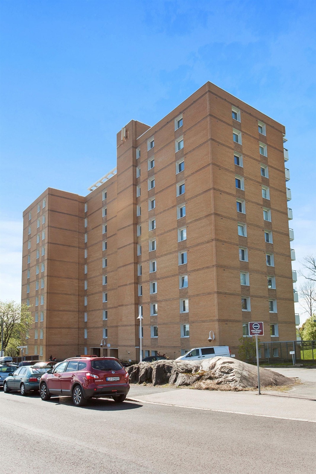 Leiligheten har tilgang til takterrasse med en fantastisk utsikt som bare må oppleves! Velkommen på hyggelig visning! Galleribilde