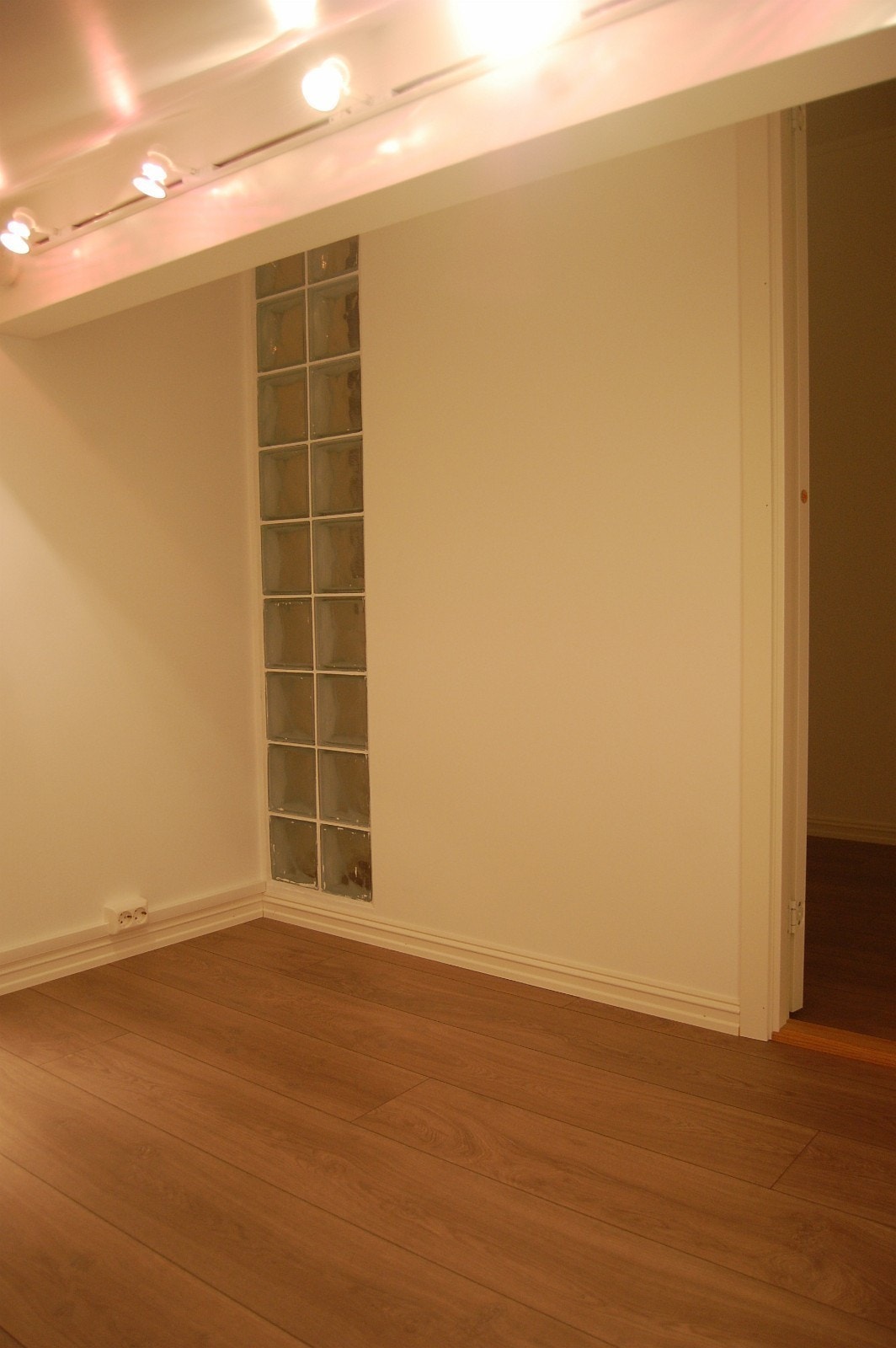 Garderobe/sovemulighet ! Galleribilde