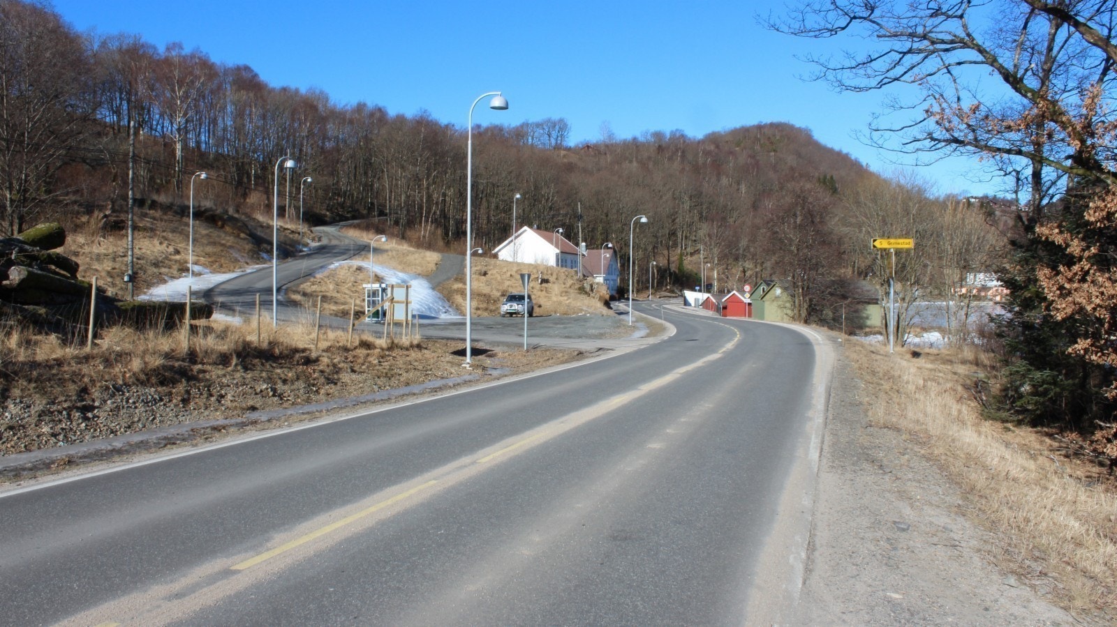 Her kjører du 300m opp bakken så andre avkjørselv på venstre side Galleribilde