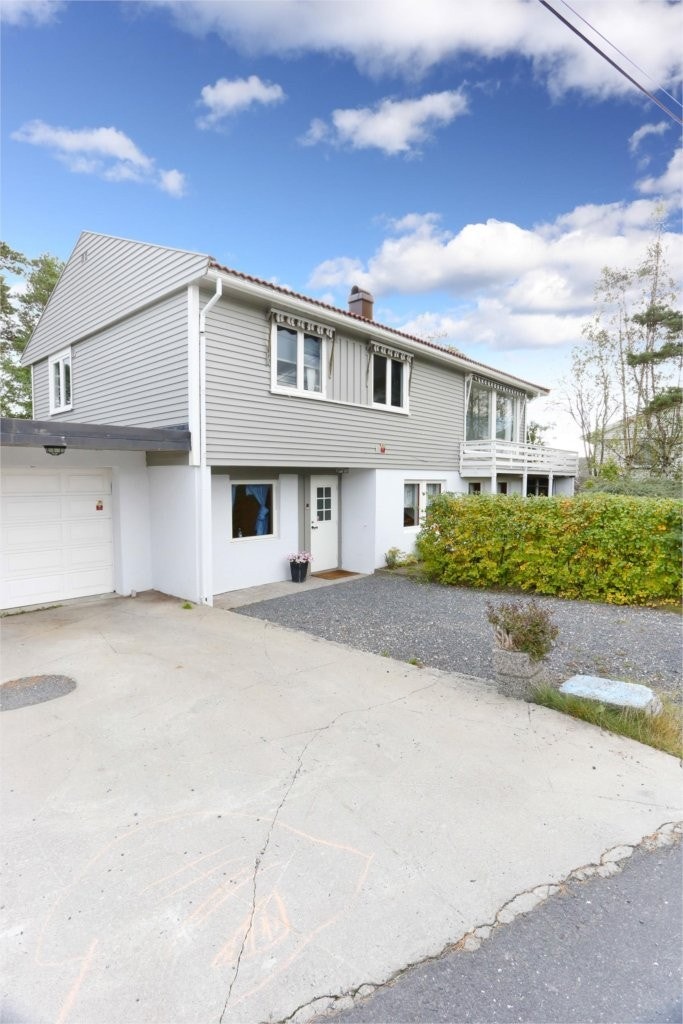 Fasade med inngangsparti Galleribilde