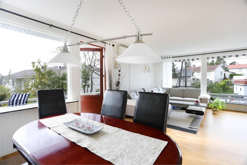 Stue med spiseplass Galleribilde