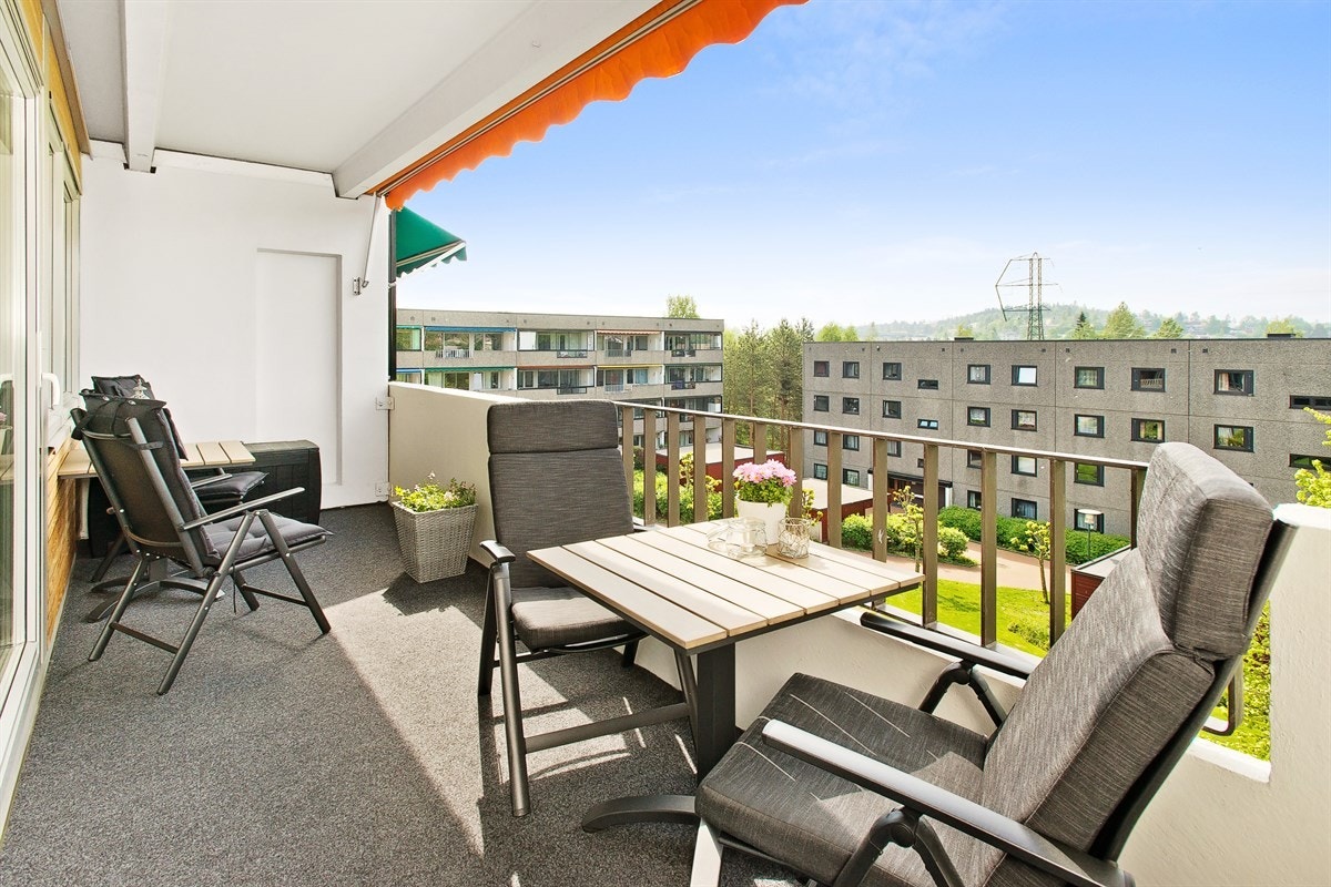 Velkommen til Hovseterveien 38 B. Presentert av Ina Sartz, Obos eiendomsmeglere Galleribilde