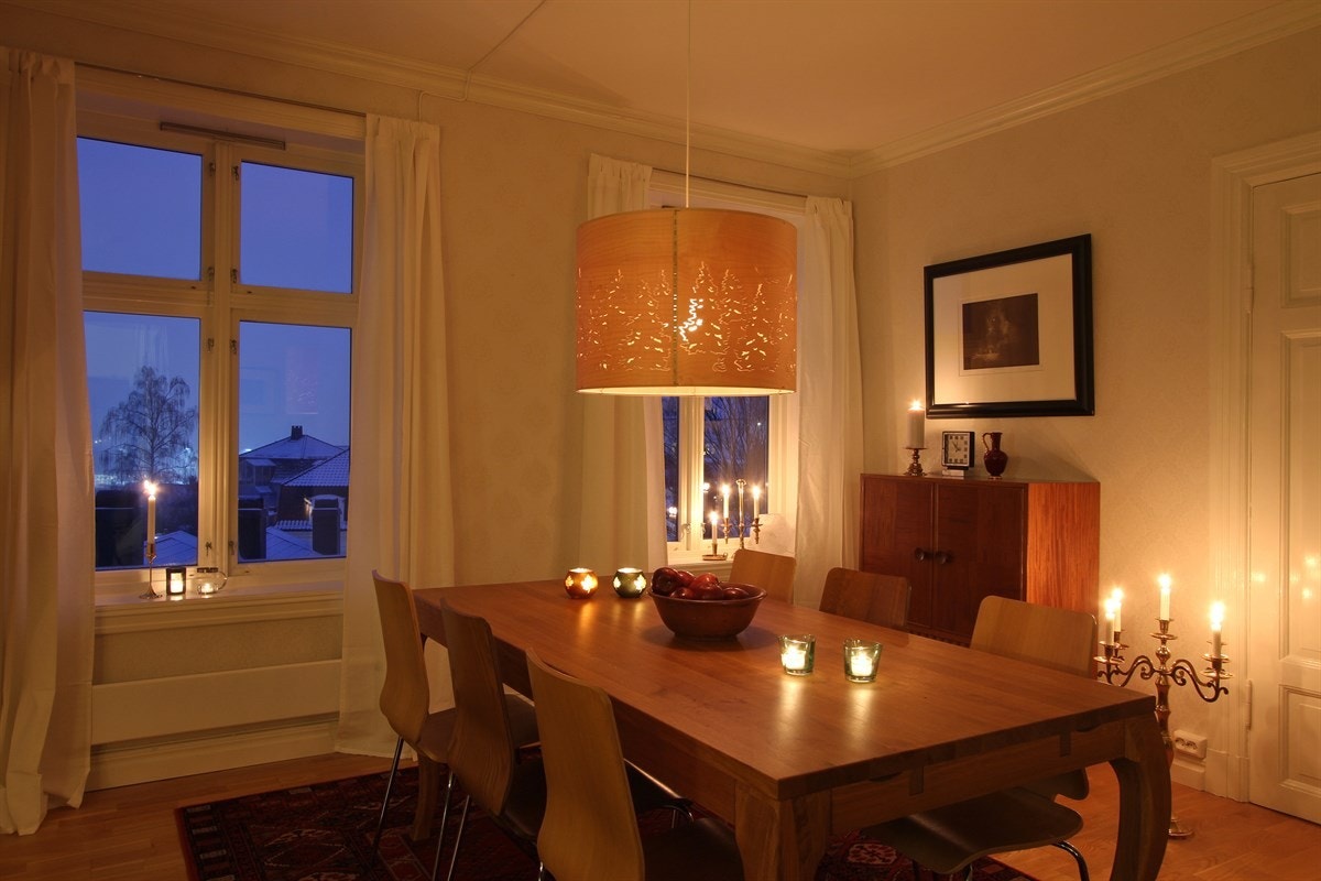 God kveldsstemning i spisestuen! Galleribilde