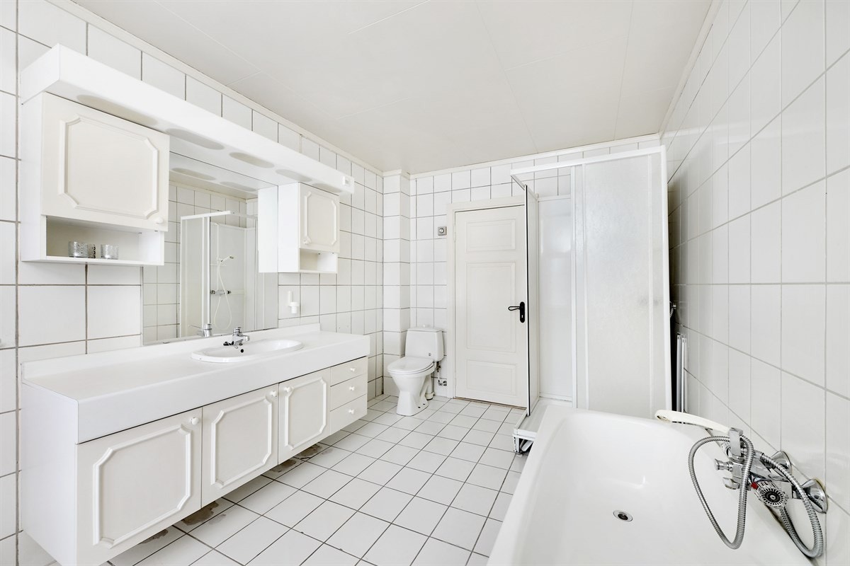 Bad i 2.etg. Galleribilde