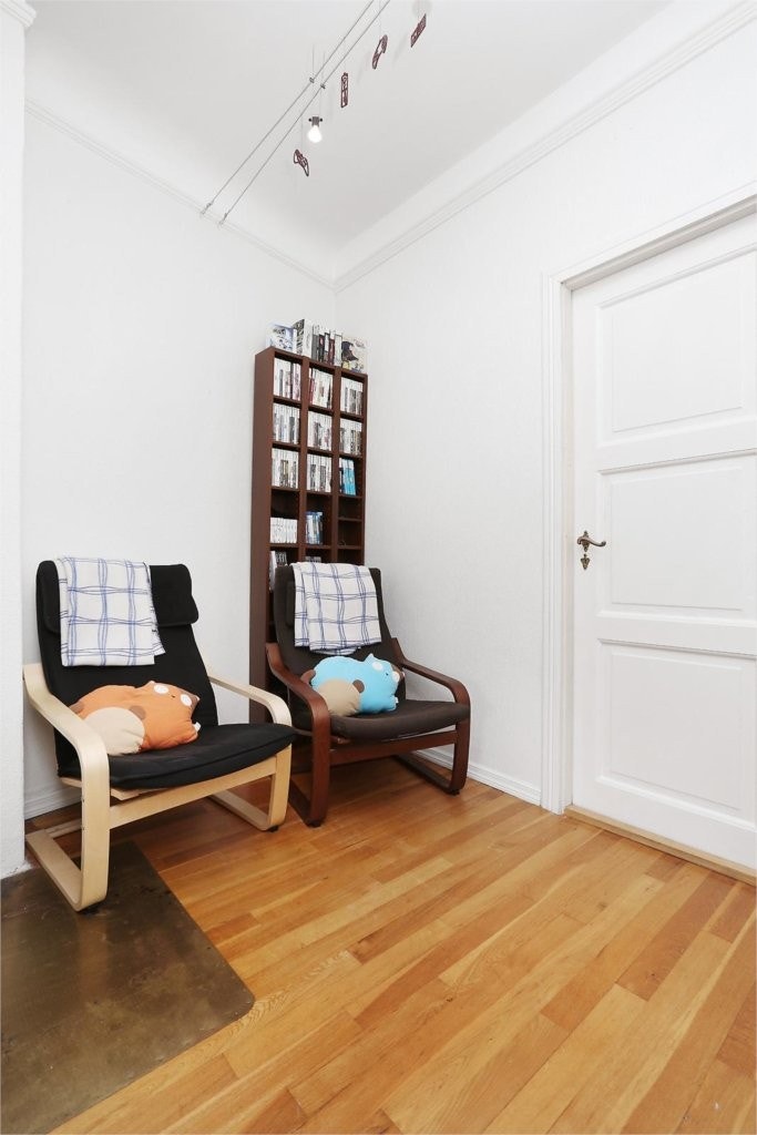 EGET ADSKILT KROK FOR KONTORHJØRNE EVENTUELT STED FOR HYGGE! Galleribilde