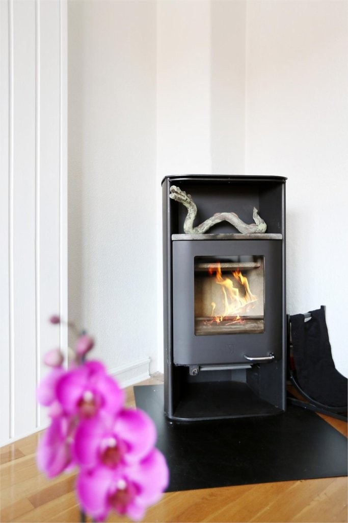 PEISOVN I STUEN SKAPER EN GOD OG VARM STEMNING I HELE LEILIGHETEN! Galleribilde