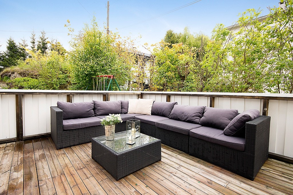 Hyggelig og stor plass på terrassen Galleribilde