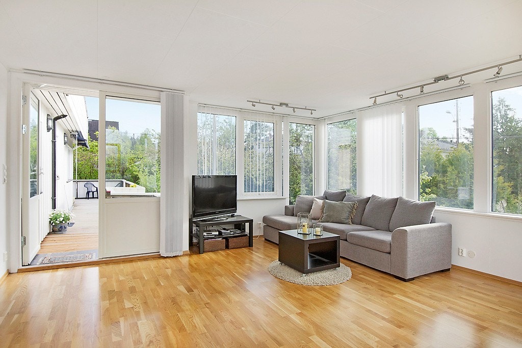 Stue 1 med utgang til syd/vest terrasse Galleribilde