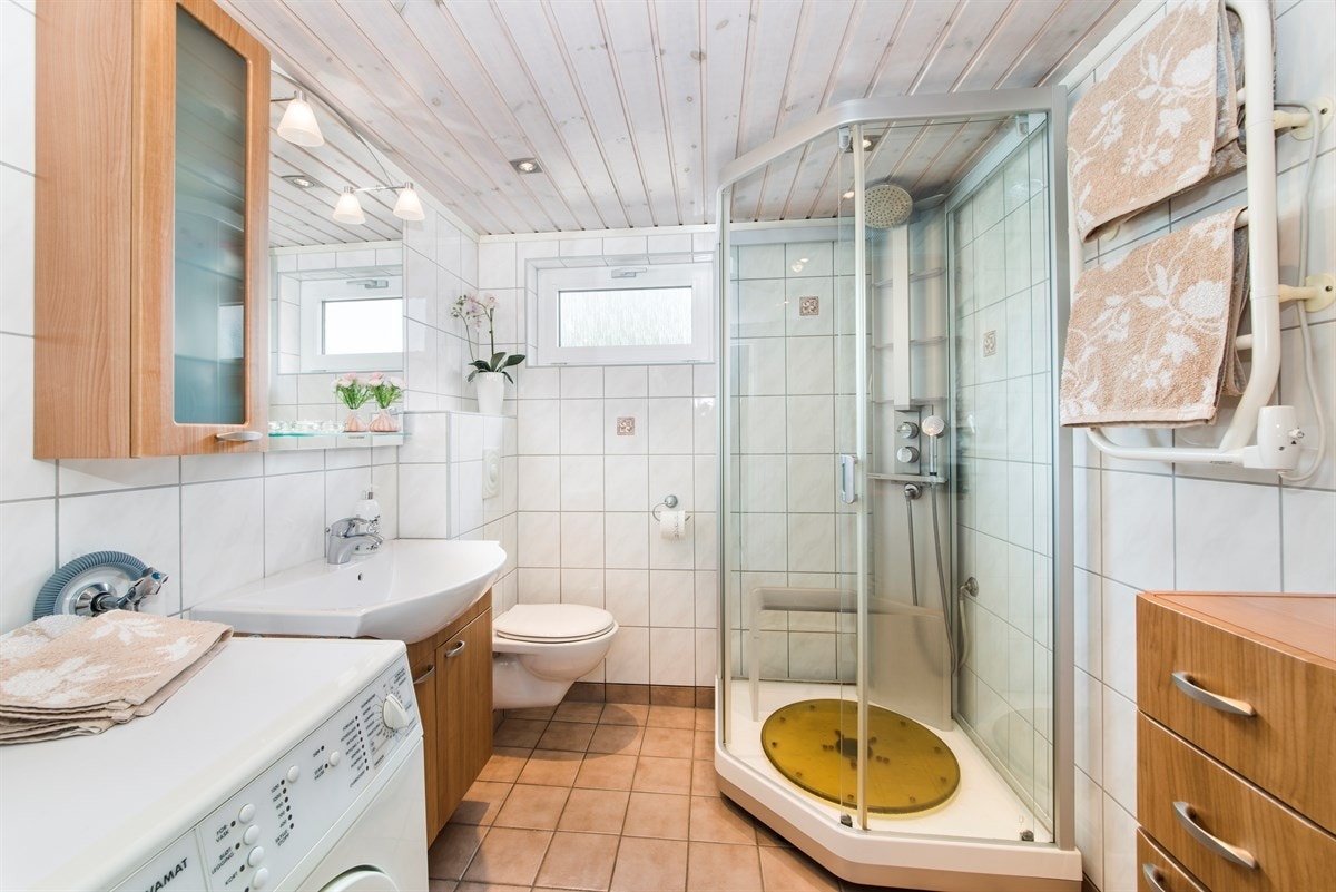 Pent, oppgradert bad med varmekabler Galleribilde