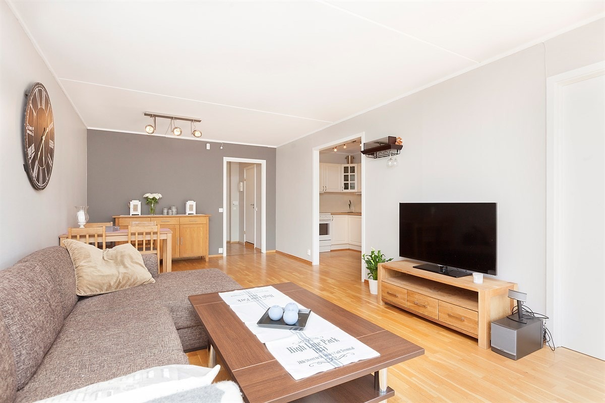 Stue med spiseplass. Galleribilde