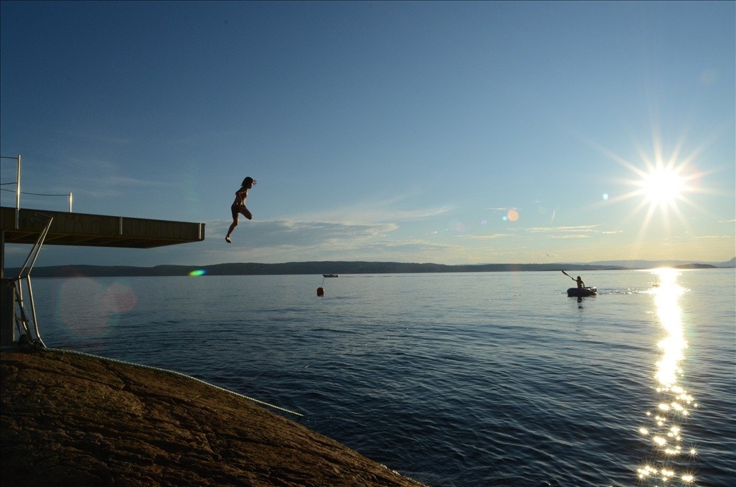 Kort vei fra stua til et forfriskende bad. Galleribilde