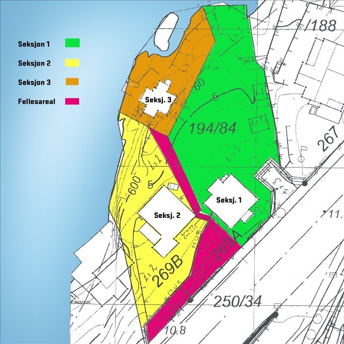 Kart som viser fellesareal og områdene de tre seksjonene har eksklusiv bruksrett til. Galleribilde