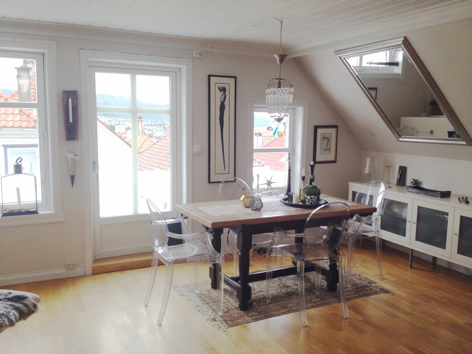 Stuen. Annen møblering i dag. Galleribilde