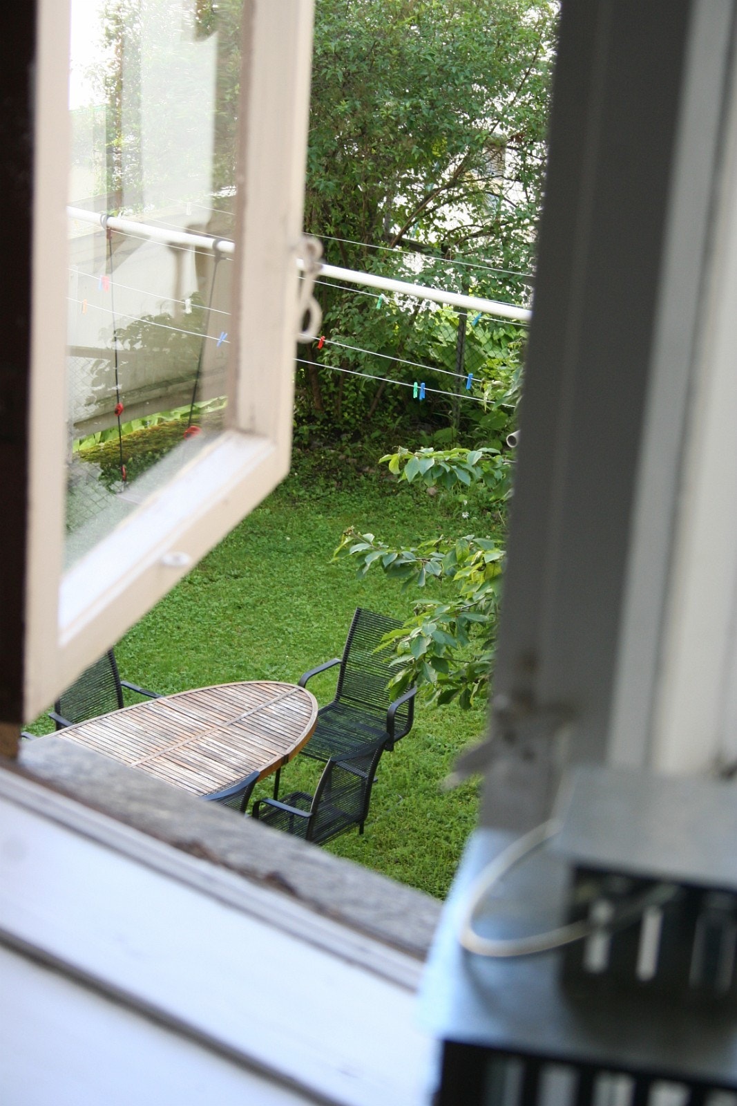 Utsikt mot hyggelig bakgård Galleribilde