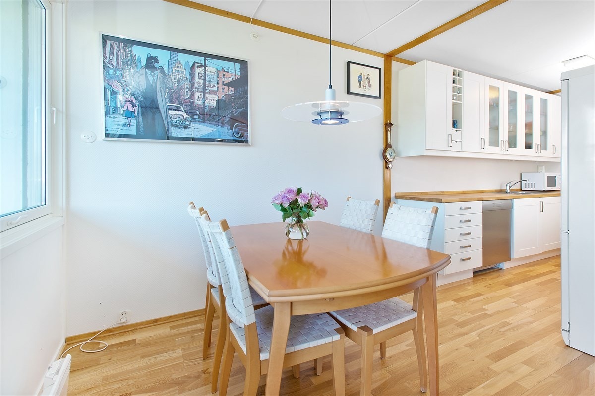 Hyggelig spiseplass i stuen Galleribilde