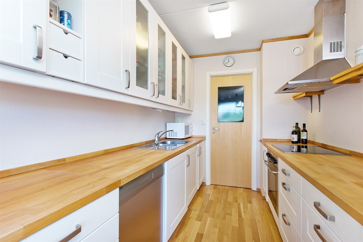 Pent delvis åpent kjøkken Galleribilde