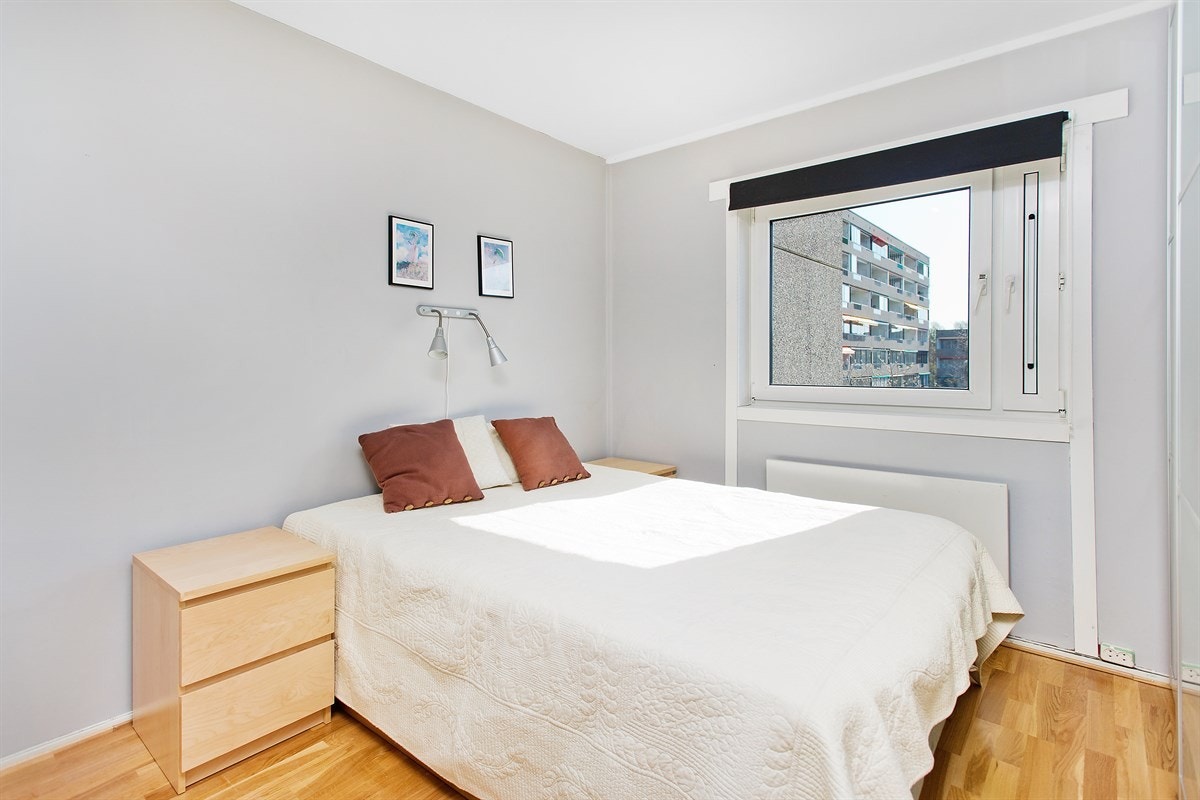 Soverom I Dette er leilighetens hovedsoverom Galleribilde