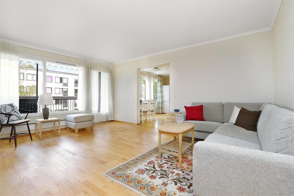 Utgang til balkong fra stue Galleribilde