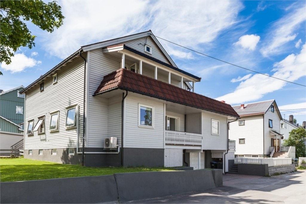 Fasade bolighus i Moseveien 8 Galleribilde