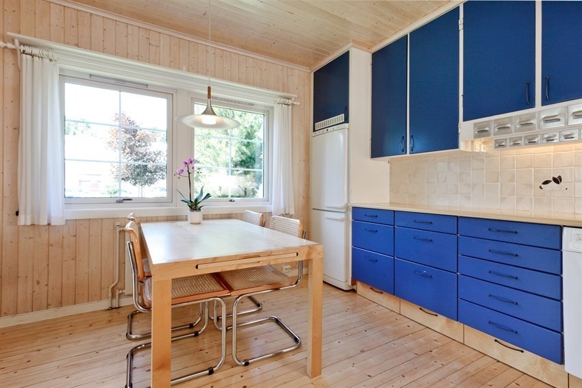 Kjøkken med god spiseplass Galleribilde