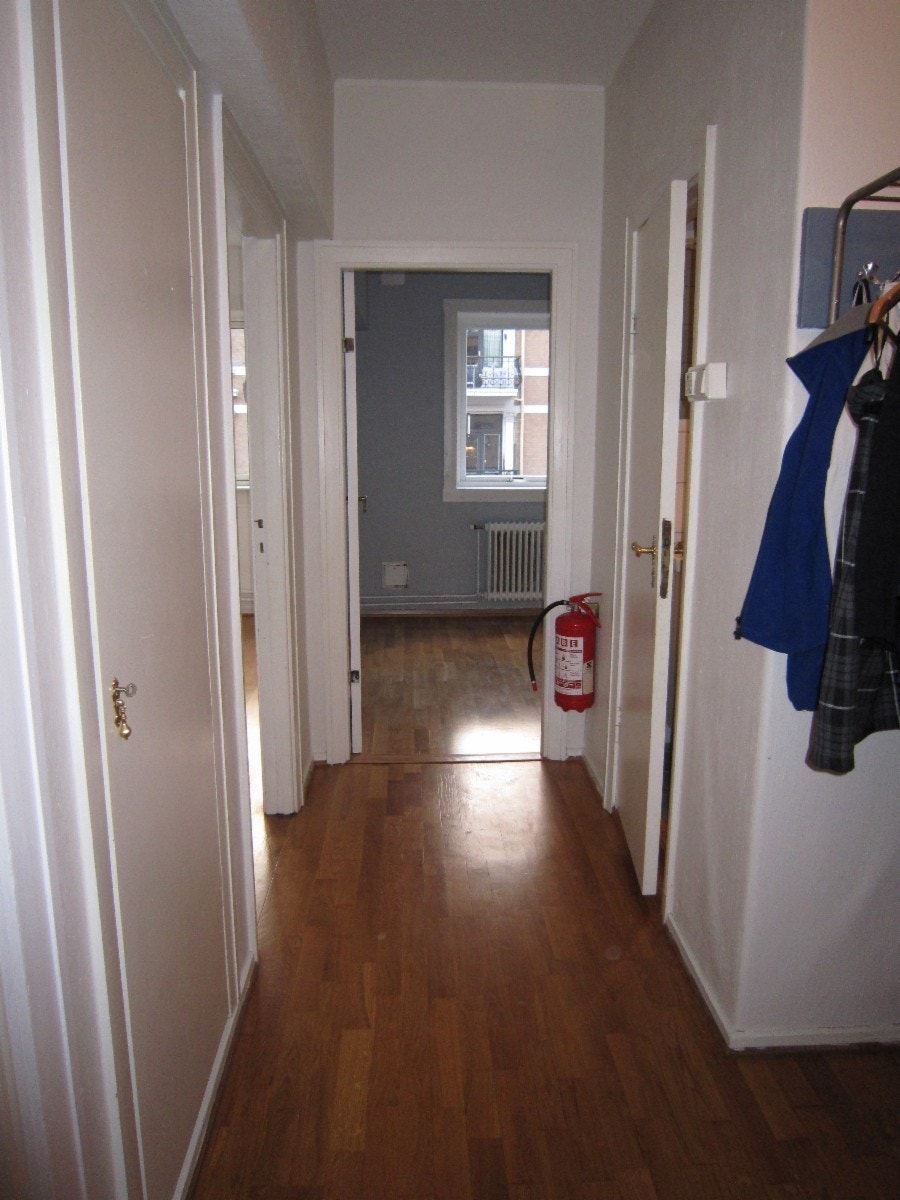 Fra gangen til kjøkkenet. Galleribilde