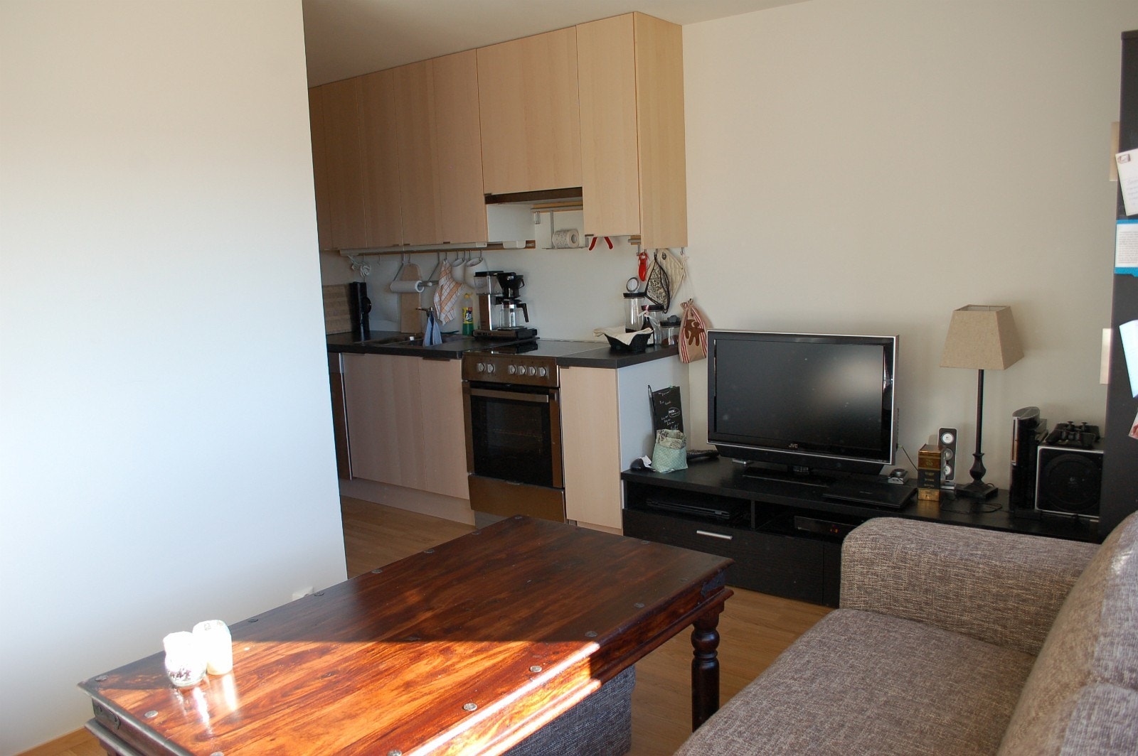 Stue mot kjøkken Galleribilde