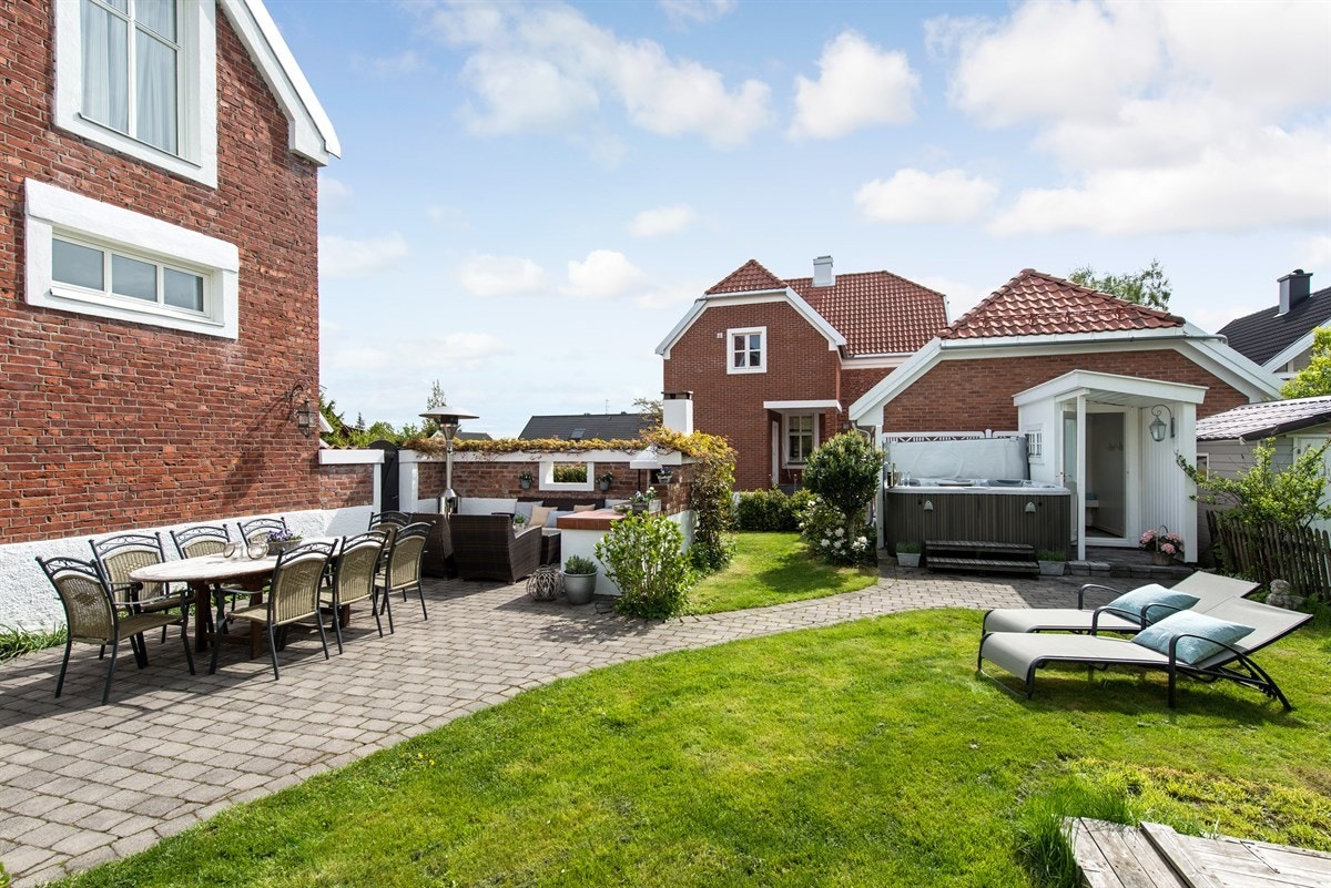 Solrik uteplass Galleribilde